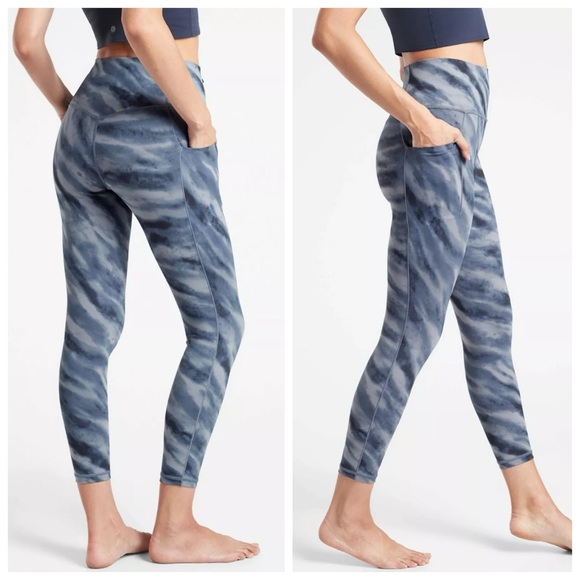 Athleta Pants - NEW Athleta Salutation Blue Printed Dyed Stash Pocket II Leggings 7/8 Tight Sz L